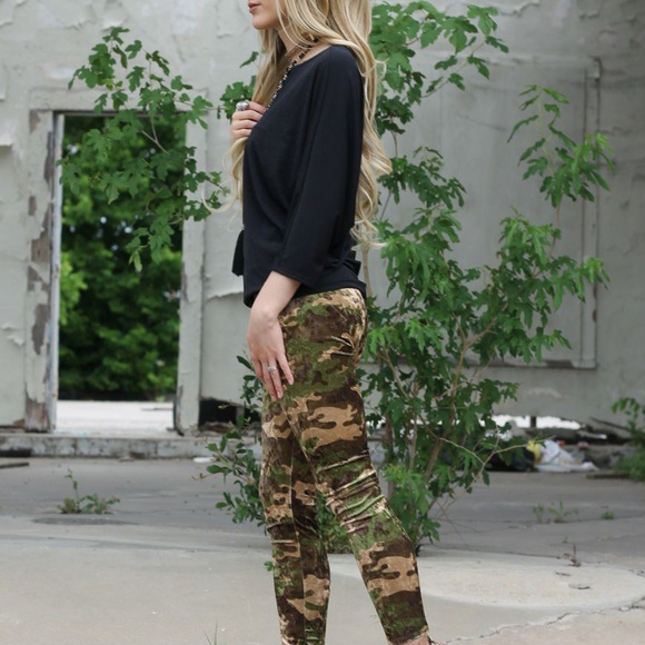 Lucky & Blessed Velvet Camo Leggings 🎉🎊HP🎉🎊 - Picture 3 of 5